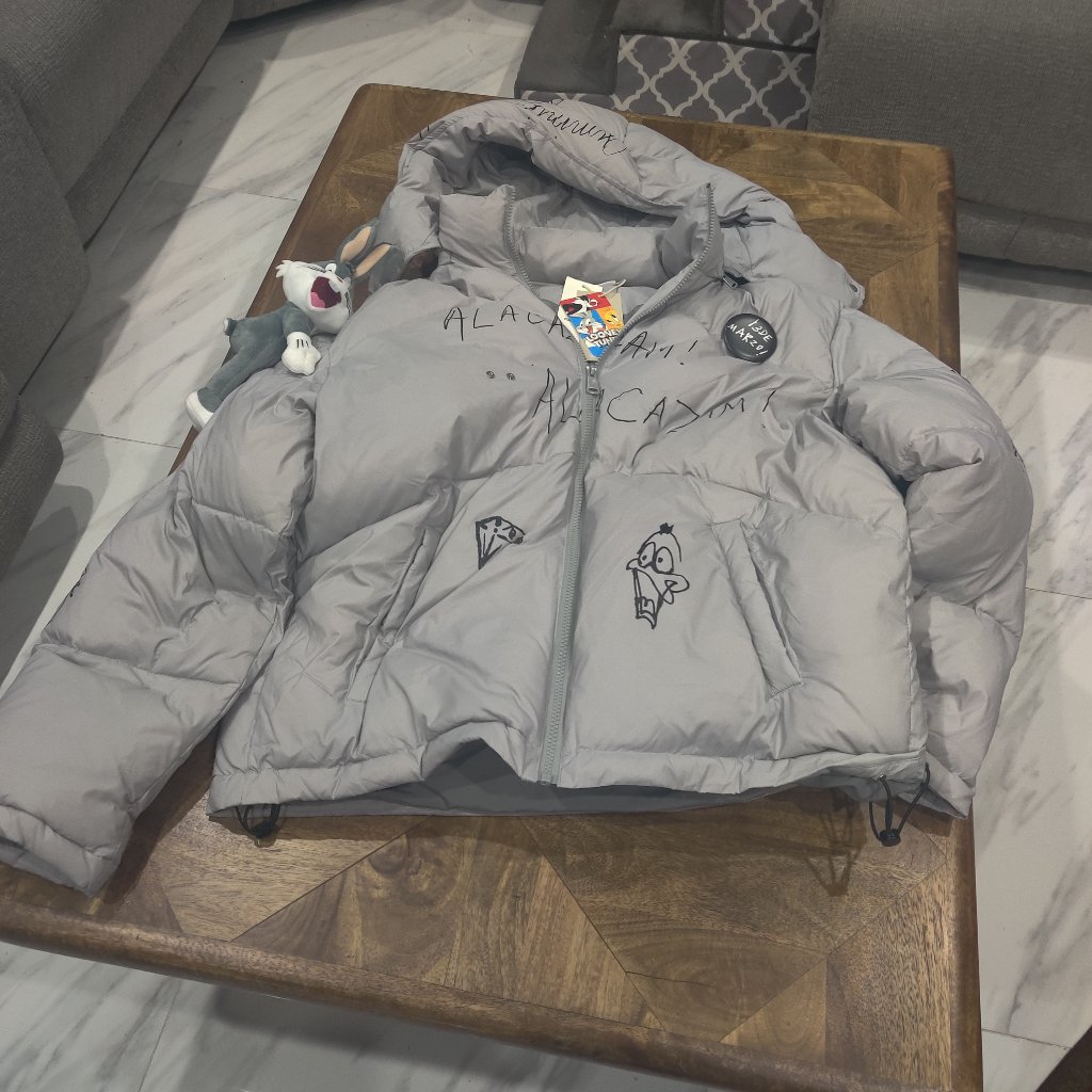 13 De Marzo Bugs Bunny Collab Jacket Size M New Unisex Oversized $798